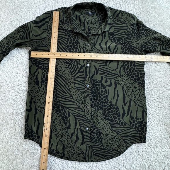 Rails Silk Kate Olive Mixed Animal Stripe Shirt. Zebra Giraffe Tiger Cheetah XS - Picture 8 of 12
